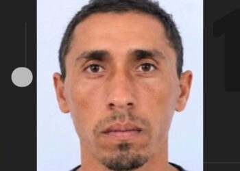Homem é morto com mais de 10 tiros na frente das filhas na Bahia