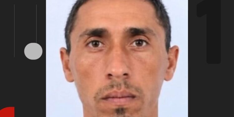 Homem é morto com mais de 10 tiros na frente das filhas na Bahia