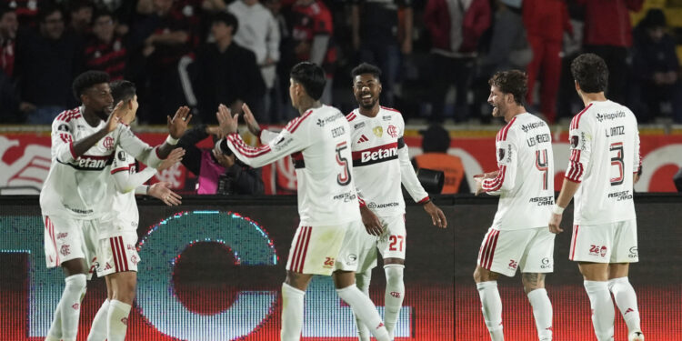 Flamengo vence o Del Valle na altitude e abre vantagem na Libertadores