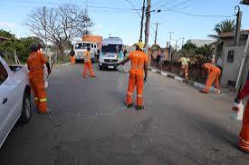 Prefeitura de Feira leva sinalização de vias públicas ao distrito da Matinha
