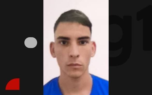 Jovem de 22 anos morre após motocicleta bater em poste no centro de Feira de Santana