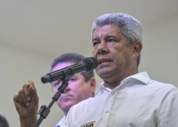 Quaest na BA: 56% aprovam governo de Jerônimo Rodrigues, e 35% desaprovam