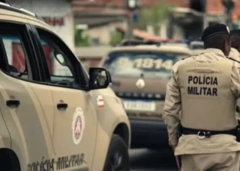 Homem fica em coma após ser atacado com marreta por vizinho em Salvador