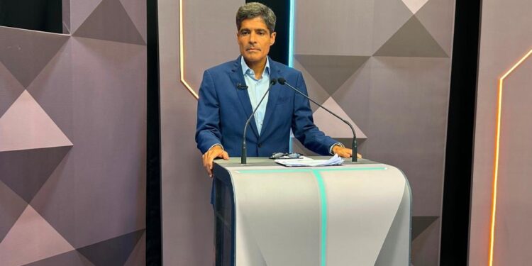 ACM Neto cobra Jerônimo Rodrigues por ausência em debate e promete transformação na qualidade de ensino da Bahia