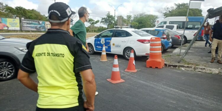 SMT isola vias próximas ao Fórum Eleitoral para garantir segurança no transporte das urnas em Feira de Santana