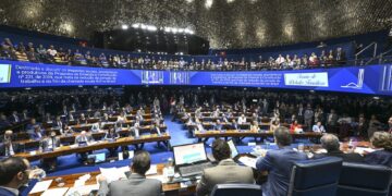 Em vitória de Lula, Senado aprova PEC do fim da escala 6×1 e trabalhador terá dois dias de folga por semana