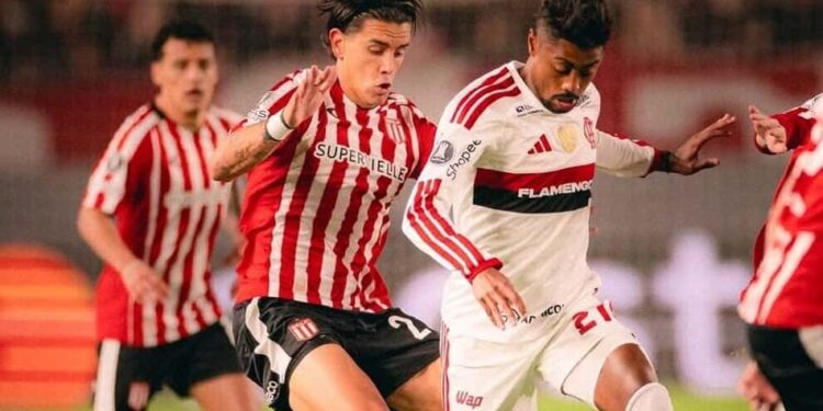 Flamengo joga mal, empata com Estudiantes e decide vaga à final da Libertadores no Rio