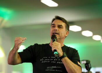 Flávio acusa TSE de ‘censura’ e desiste de ir ao debate da Globo
