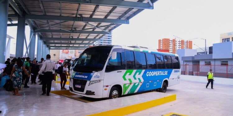 Passagem intermunicipal gratuita para votar no 2º turno: veja como solicitar