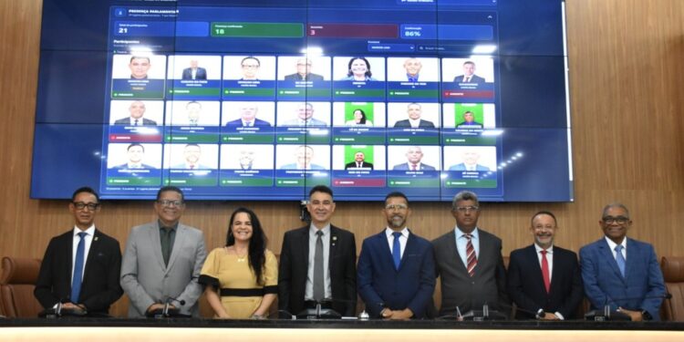 Marcos Lima é reeleito presidente da Câmara de Feira de Santana até 2028