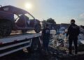 Desmanche de veículos é descoberto em lixão em Feira de Santana