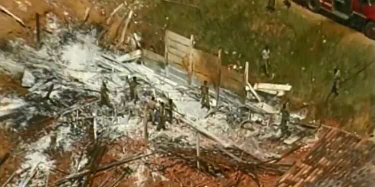 Fábrica de fogos clandestinos que explodiu e matou 64 pessoas na Bahia é condenada a pagar R$ 1,2 milhão