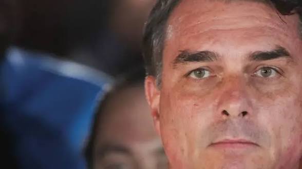 Aliado de Trump diz que Flávio Bolsonaro chegou aos EUA