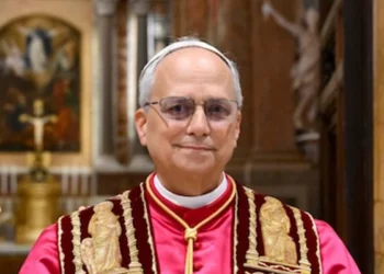 Médicos encontram nódulo no pulmão do papa Leão XIV; cirurgia já está prevista