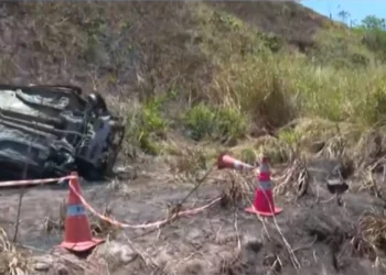 Vítimas de acidente na BR-324 morreram carbonizadas, confirma polícia