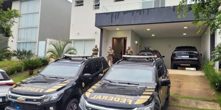 Oito são presos em operação contra tráfico de cocaína e armas na Bahia e em São Paulo; R$ 10 milhões foram bloqueados